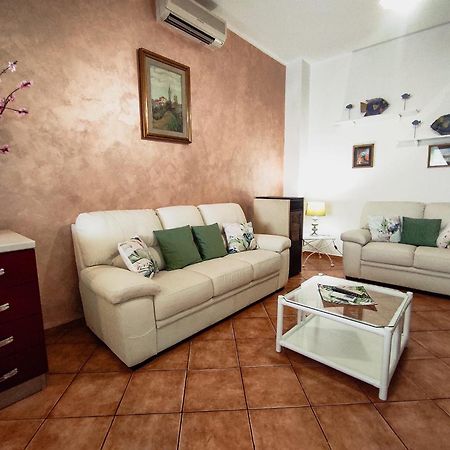 Casa Giulia Al Centro Di Olbia Codice Iun P4011アパートメント エクステリア 写真